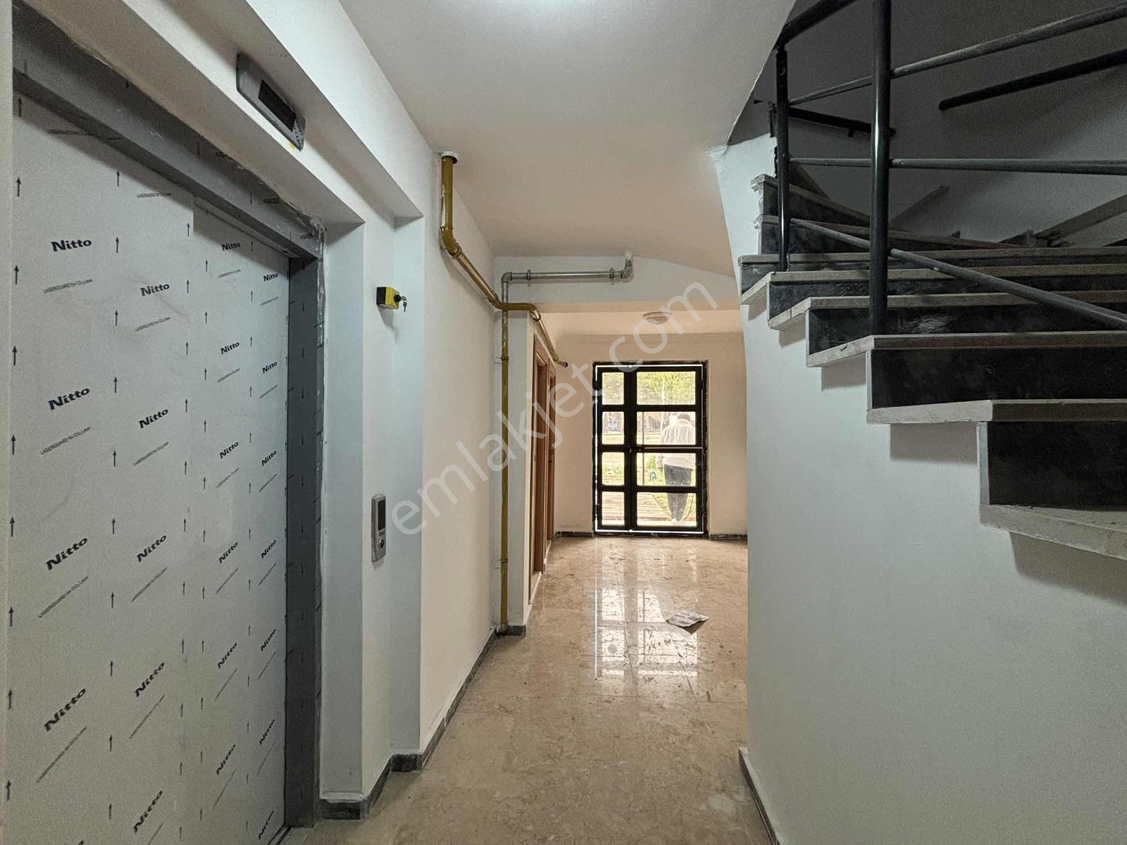 Eker'den Eti Maden İlkokulu Yanı 1+1 Sıfır Eşyalı Kiralık Daire - Görsel 2