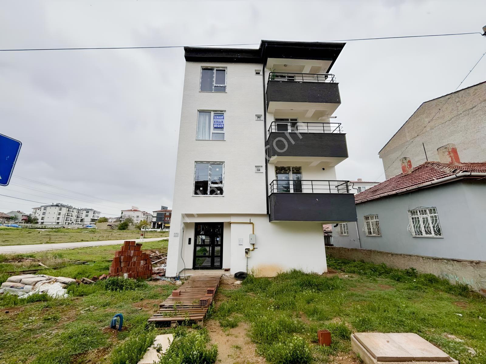 Eker'den Eti Maden İlkokulu Yanı 1+1 Sıfır Eşyalı Kiralık Daire