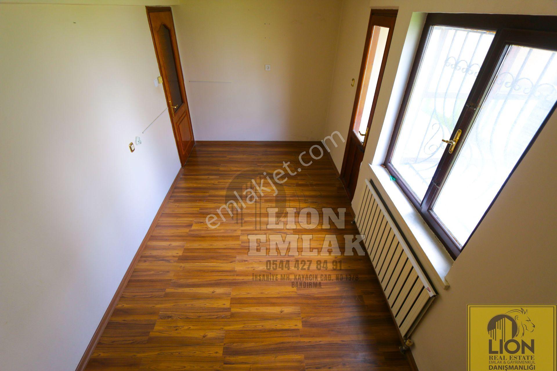Lıon Emlak'tan İhsaniye Mahallesi'nde Kiralık 3+1 Çift Balkonlu Site İçinde Daire - Görsel 33