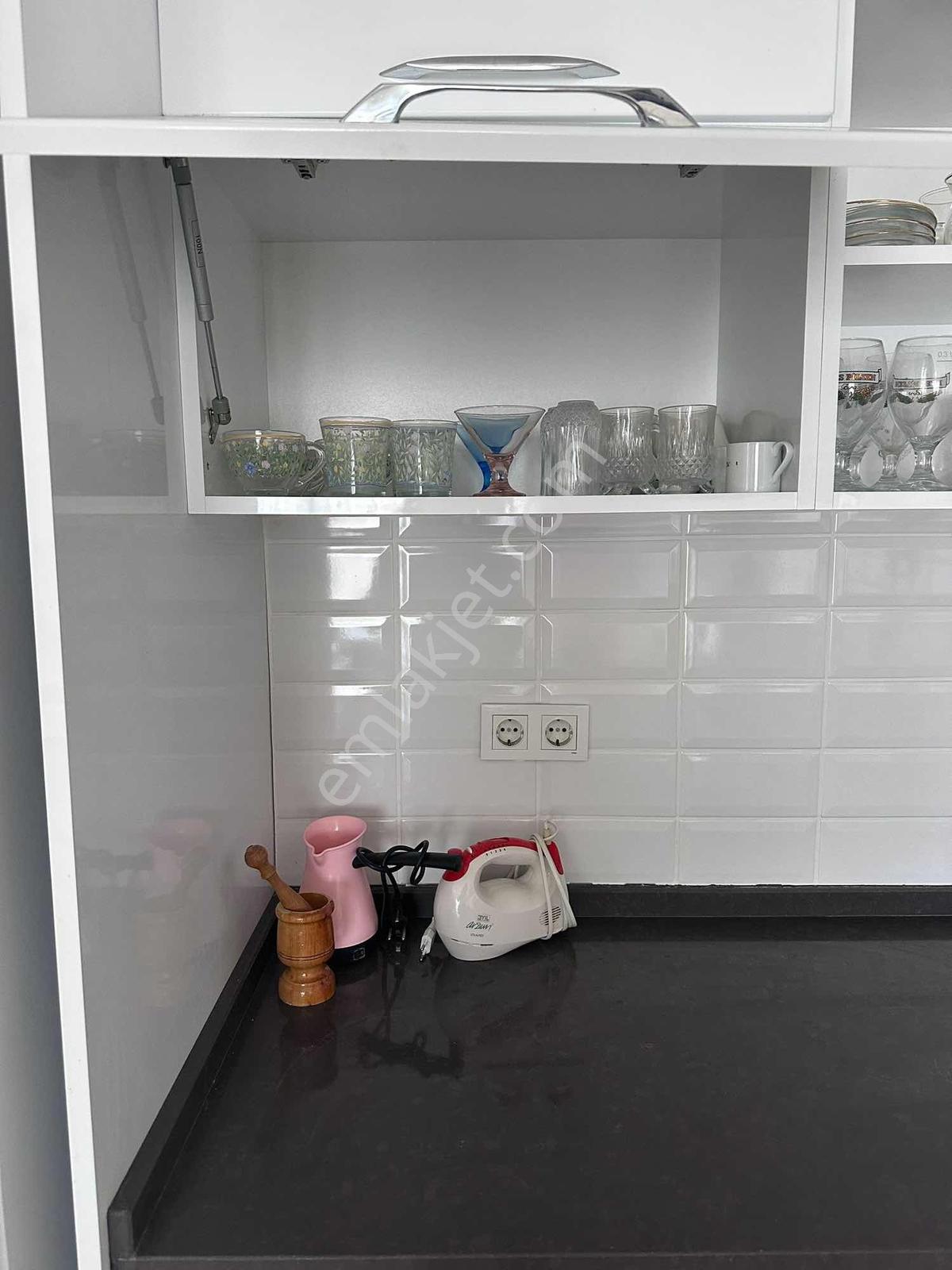 Havuzlu Ve Doğalgazlı Eşyalı Kiralık Daire 2+1 - Görsel 14