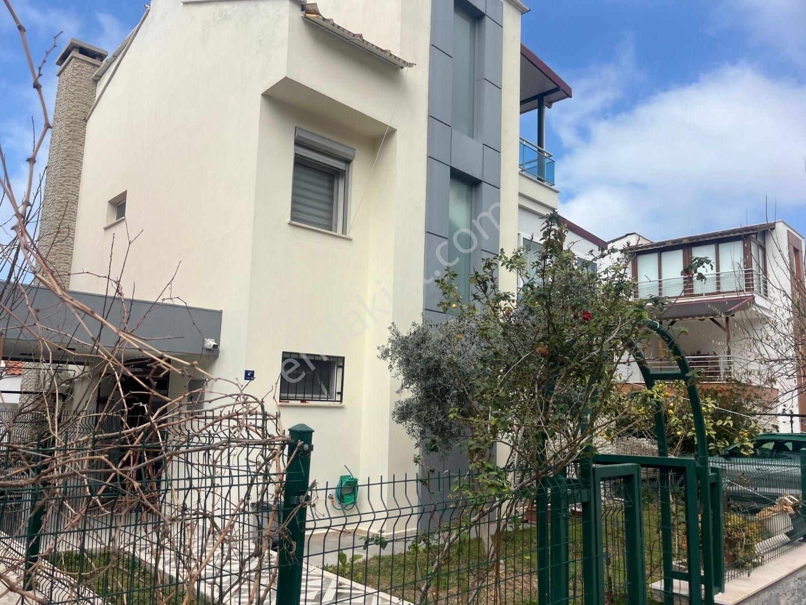 Kuşadası Devlet Hastanesi Yakını.çok Acil İndirime Müsait 6+2. - Görsel 5