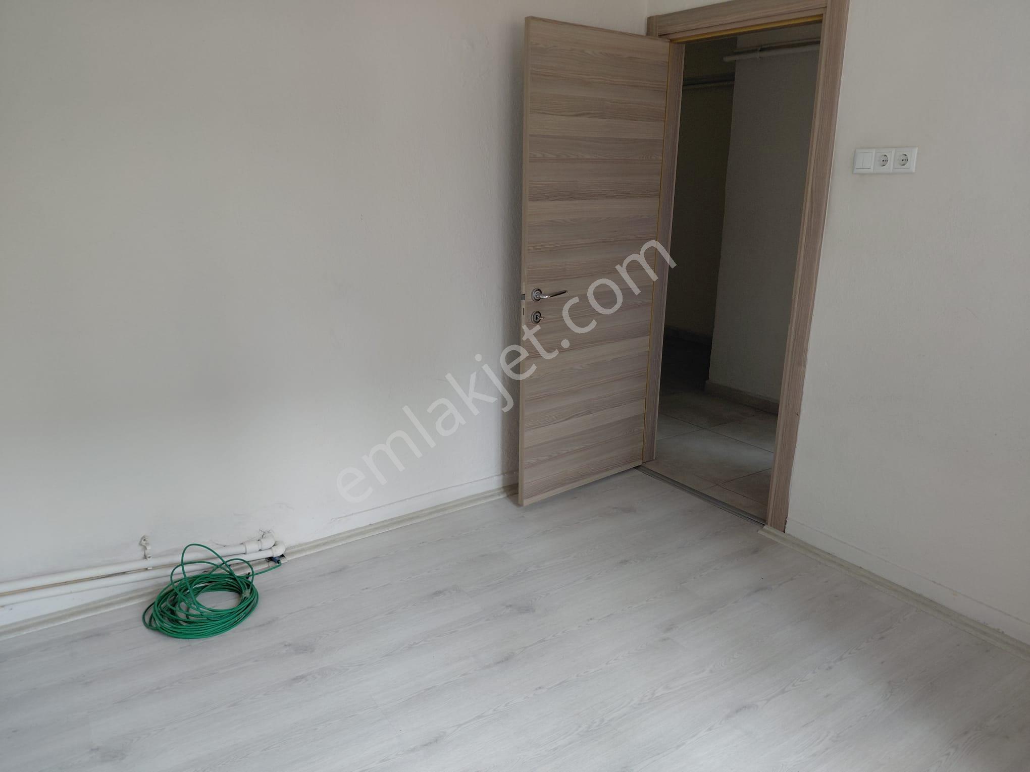 Tezcan Emlak Tan Kiralık Yenilenmiş 2+1 Daire - Görsel 3