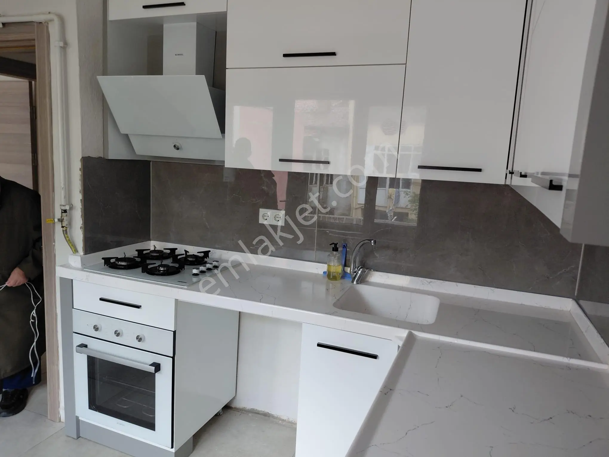 Tezcan Emlak Tan Kiralık Yenilenmiş 2+1 Daire - Görsel 4