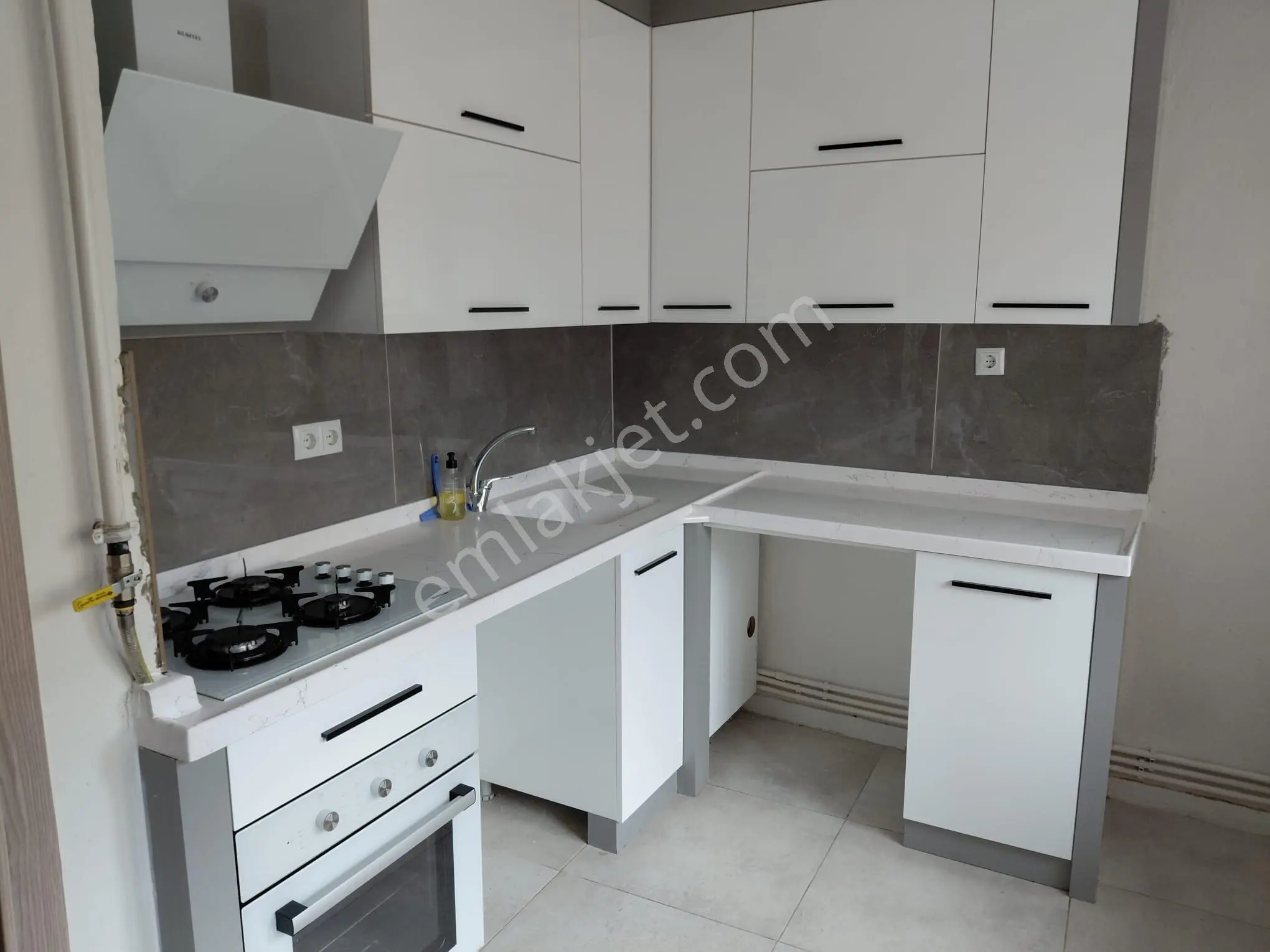 Tezcan Emlak Tan Kiralık Yenilenmiş 2+1 Daire - Görsel 5