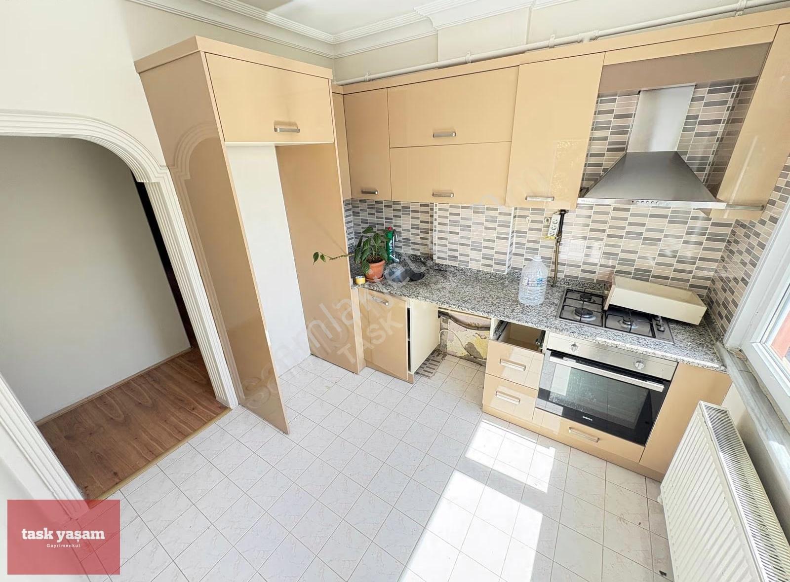 Mustafapaşa Şehit Yılmaz Argon Cad Kiralık Geniş Ferah 3+1 Daire - Görsel 20
