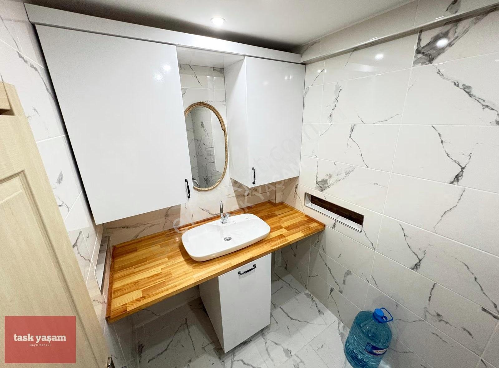 Mustafapaşa Şehit Yılmaz Argon Cad Kiralık Geniş Ferah 3+1 Daire - Görsel 28