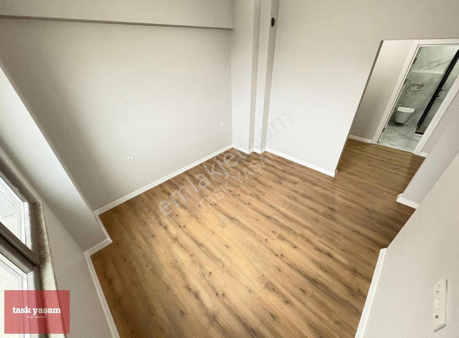Boydan Yapı Deniz Manzaralı Lüx 3.5+1 Satılık Geniş Daire - Görsel 17