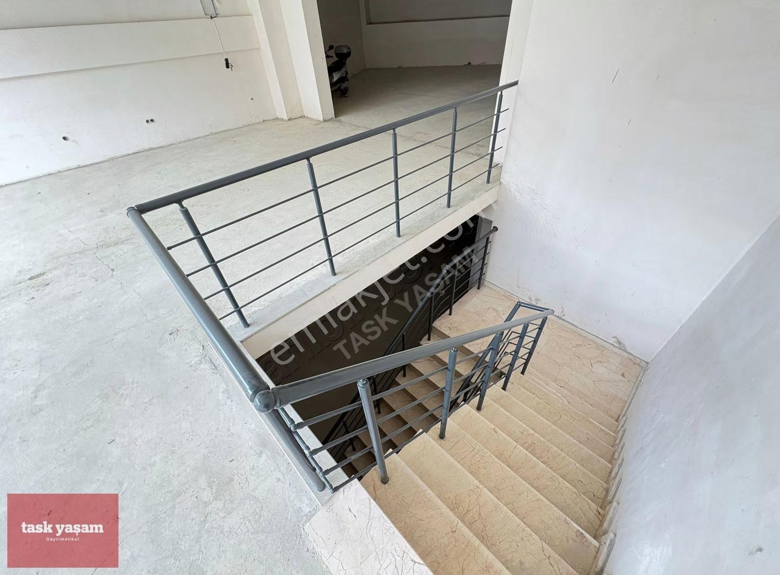 Boydan Yapıda Tabela Değeri Yüksek 2 Katlı 415m2 Kiralık Dükkan - Görsel 6