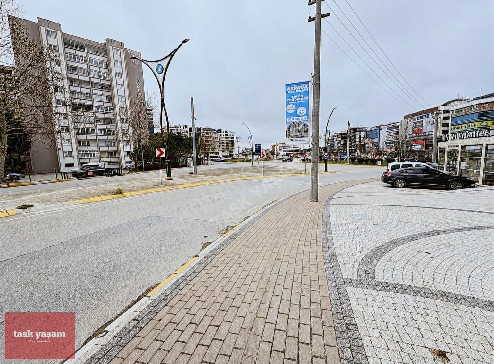 Boydan Yapıda Tabela Değeri Yüksek 2 Katlı 415m2 Kiralık Dükkan - Görsel 19