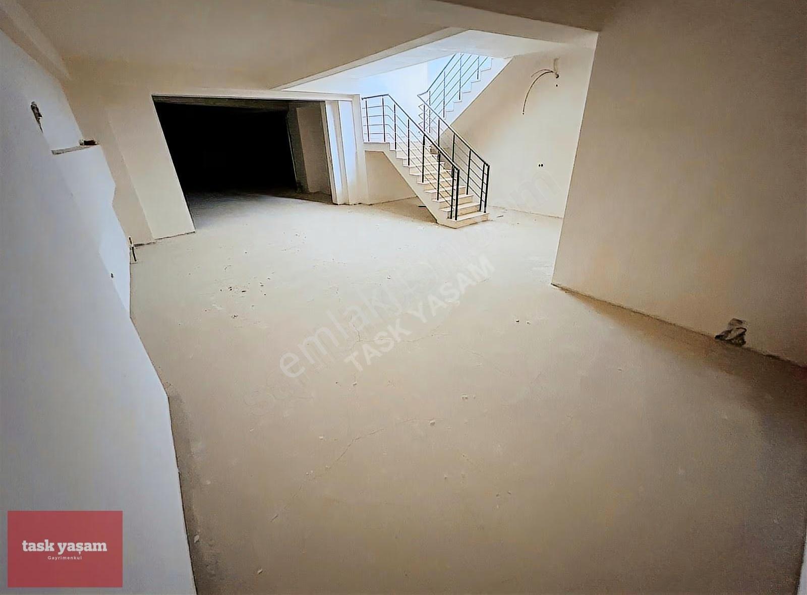 Boydan Yapıda Tabela Değeri Yüksek 2 Katlı 415m2 Kiralık Dükkan - Görsel 12