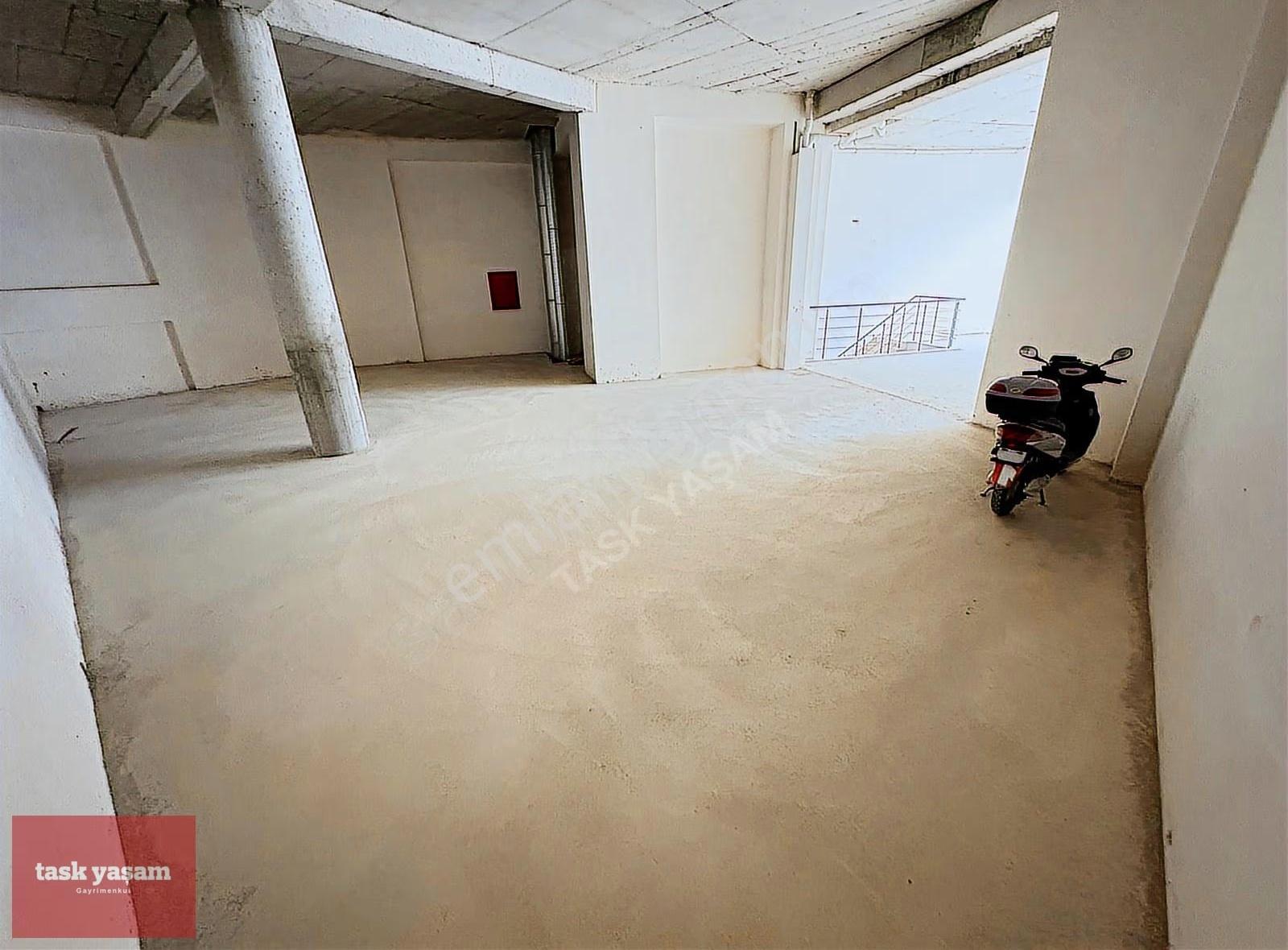 Boydan Yapıda Tabela Değeri Yüksek 2 Katlı 415m2 Kiralık Dükkan - Görsel 7