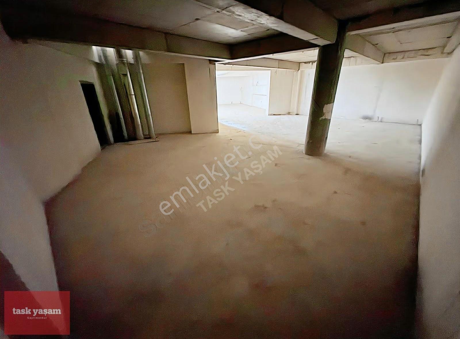 Boydan Yapıda Tabela Değeri Yüksek 2 Katlı 415m2 Kiralık Dükkan - Görsel 15
