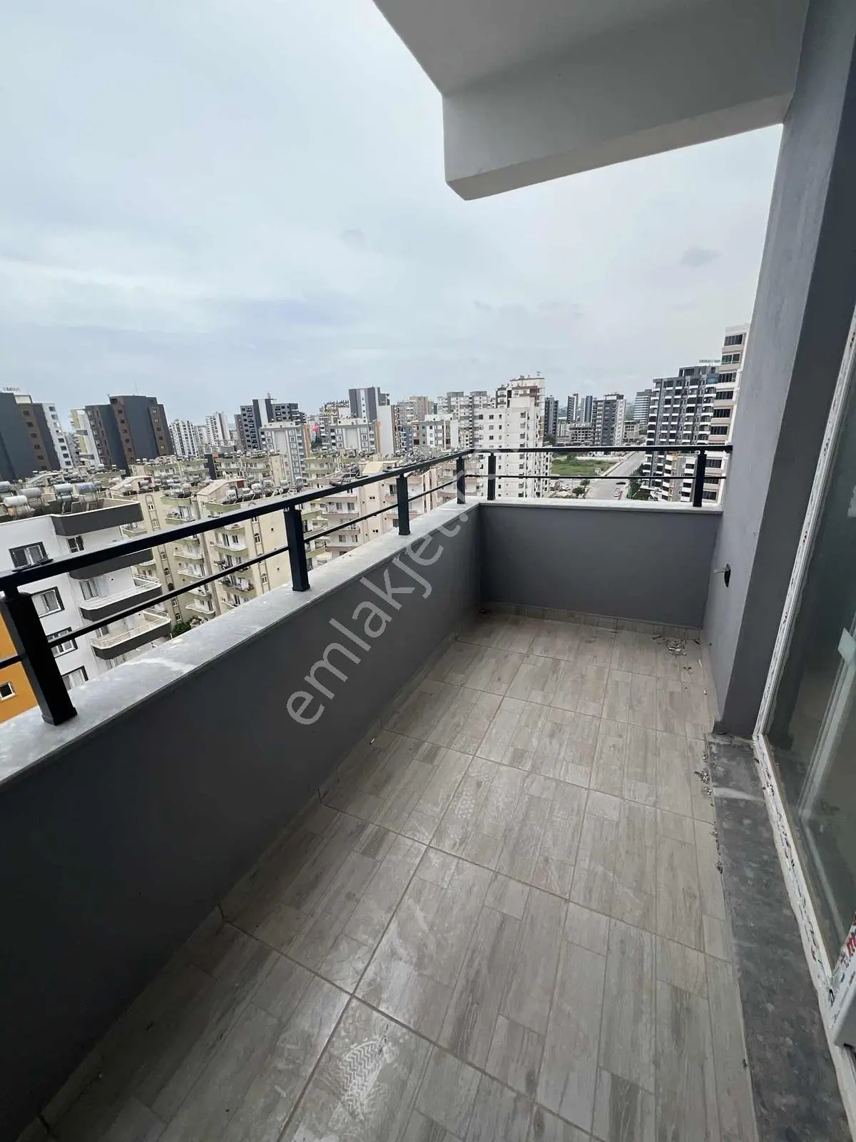 Gazi Paşa Cad. Sıfır Havuzlu Site İçerisinde Lüks 3+1 Fırsatı - Görsel 3