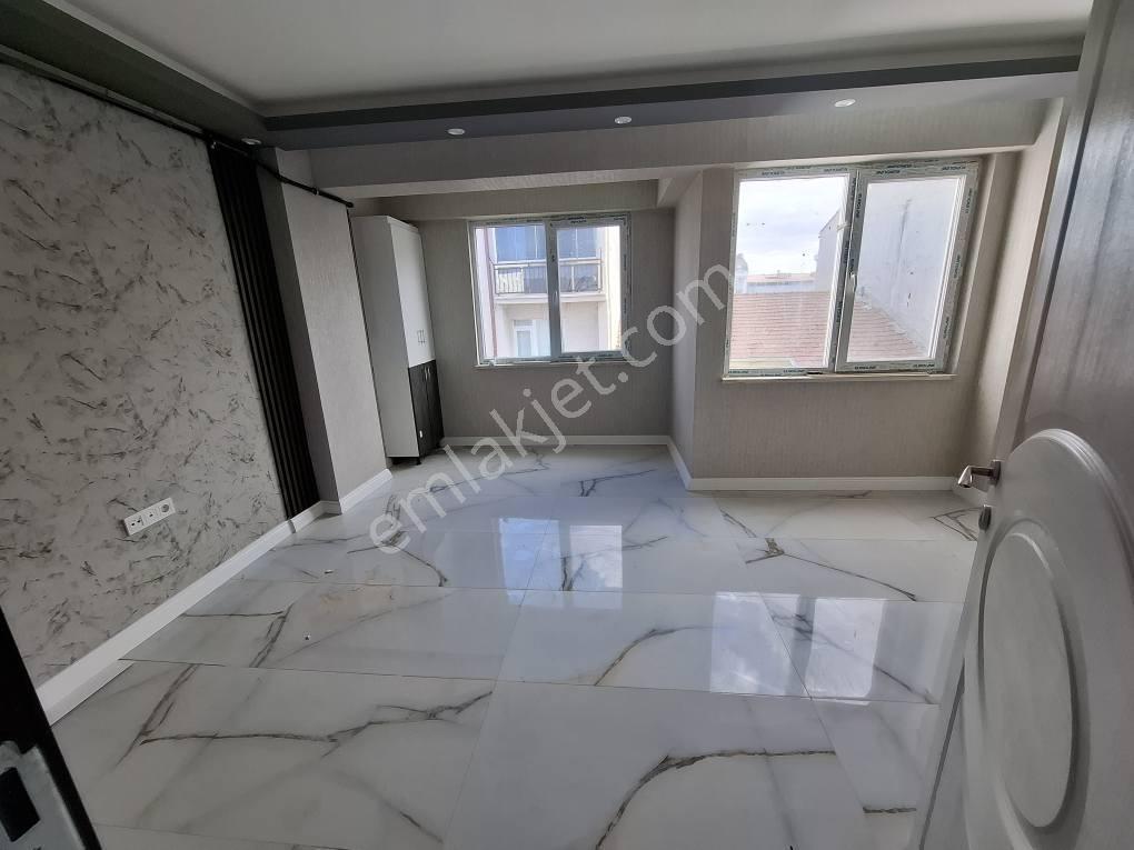 Poyraz Emlak'tan Emek Mah. Ertaş Cad.yakını 3+1 178 M2 Dublex - Görsel 10