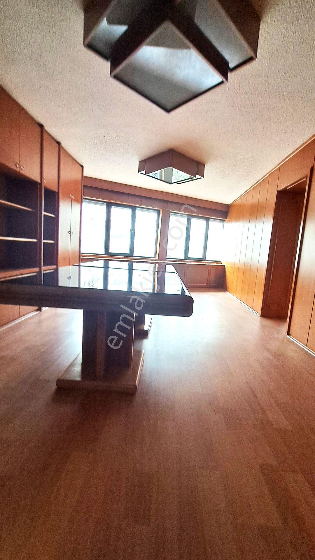 Kızılay Ziya Gökalp Caddesi Ted Yakını 2+1 Teras Kullanımlı Daire - Görsel 6