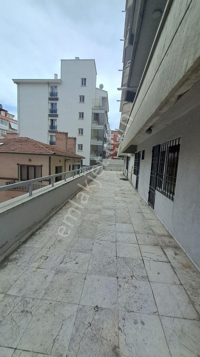 Kızılay Ziya Gökalp Caddesi Ted Yakını 2+1 Teras Kullanımlı Daire - Görsel 23