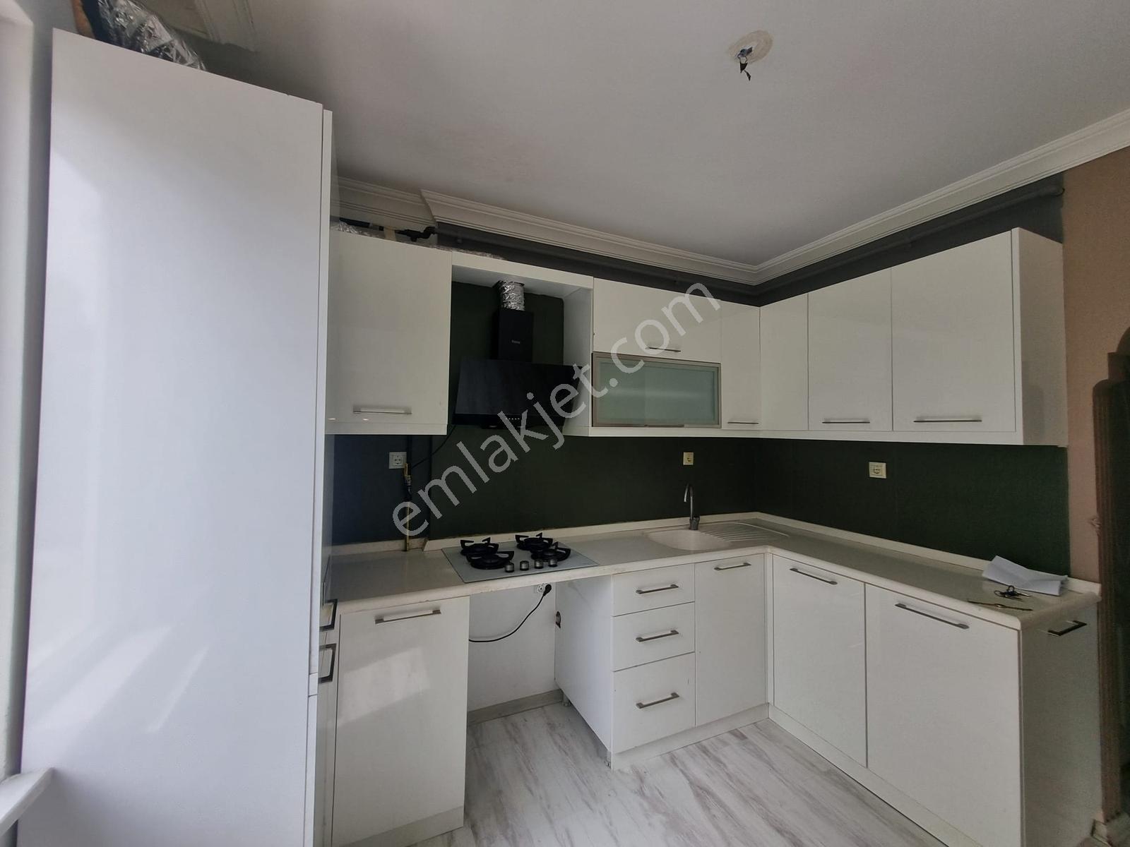 Kocaeli İzmit Topçular Mah Satılık 2+1 Bahçe Dubleks Daire