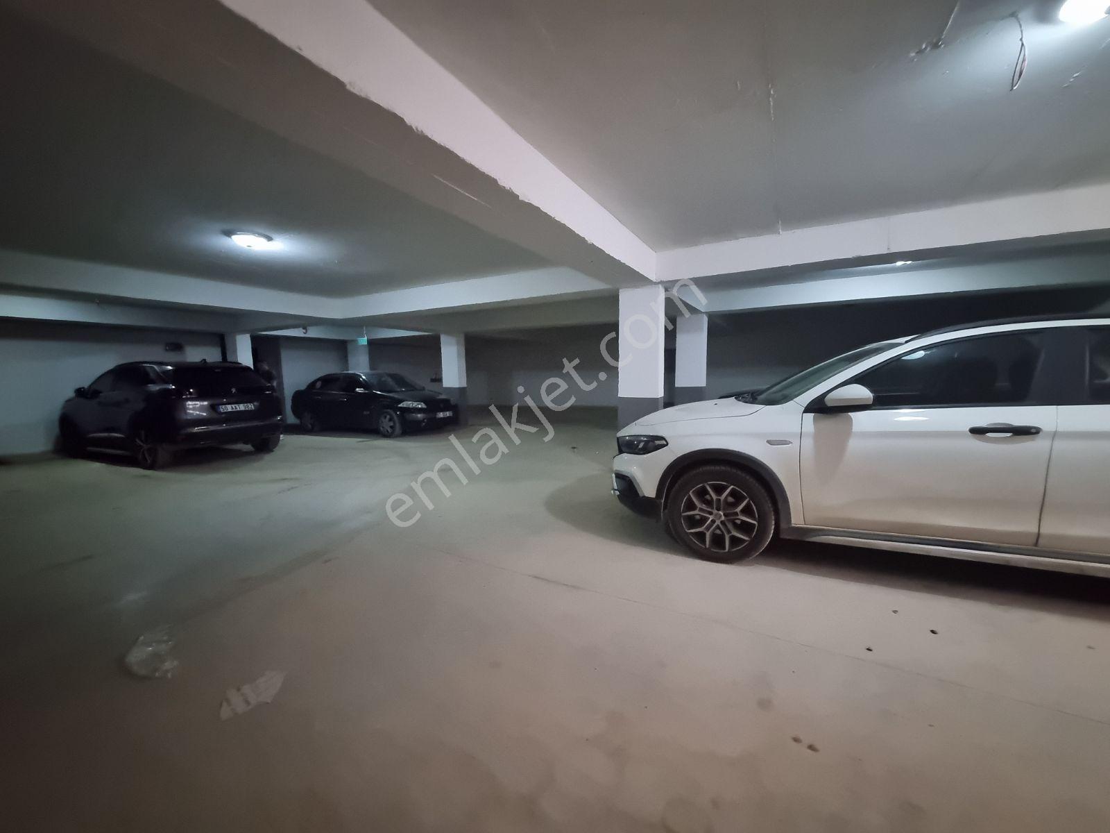 Uğur Kurtulmuştan Kardeş Kentler Cd. Kapalı Otoparklı Arakat 2+1 - Görsel 30