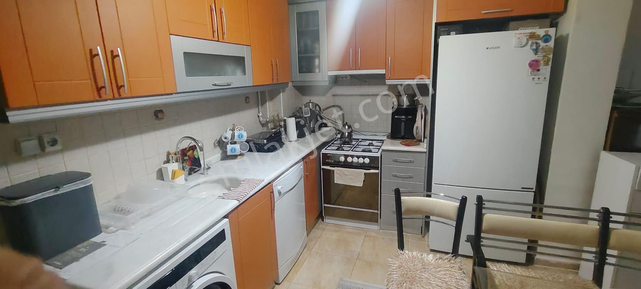 Şirintepe Mahallesinde Cadde Üstünde 2+1 Ebeveyn Banyolu Daire - Görsel 3