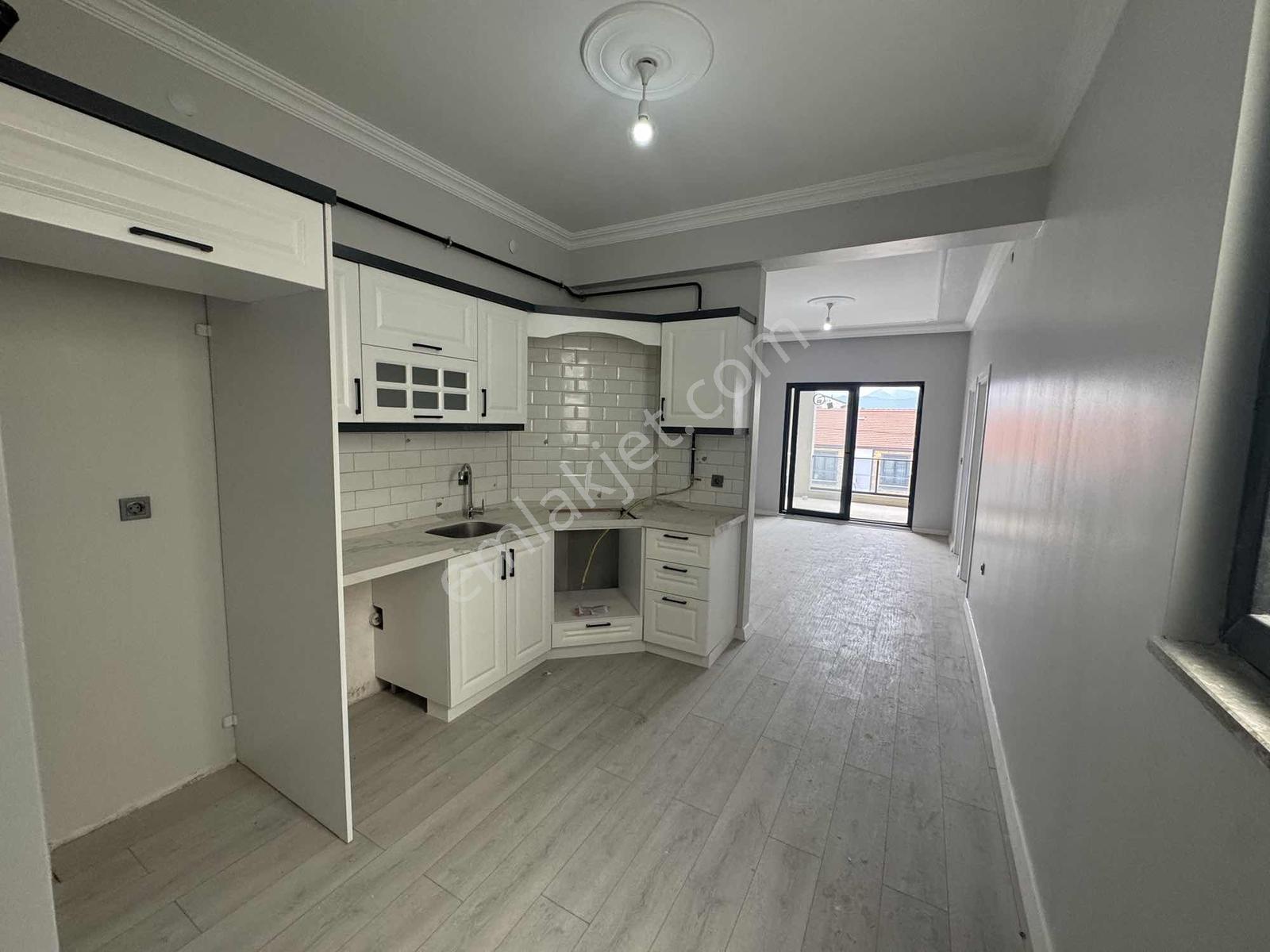 Ayşe Emlak'tan Satılık 2+1 Asansörlü Kapalı Garajlı Daire - Görsel 6