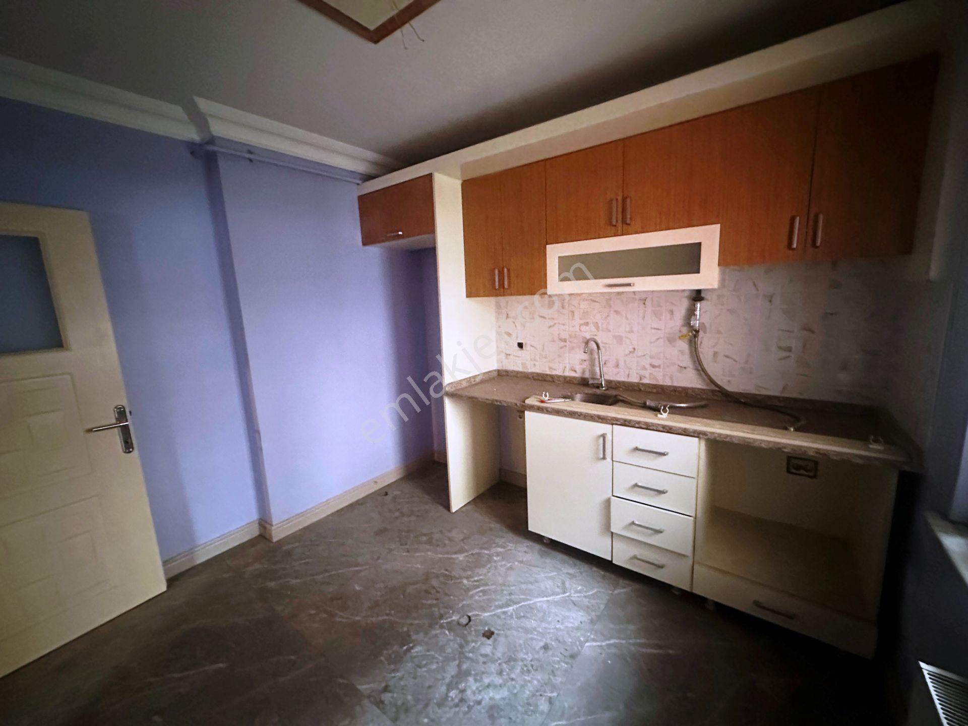 Darıca'da 2011 Yapım İskanlı Site Aydınlık 160m2 Boş Satılık 4+1 - Görsel 22