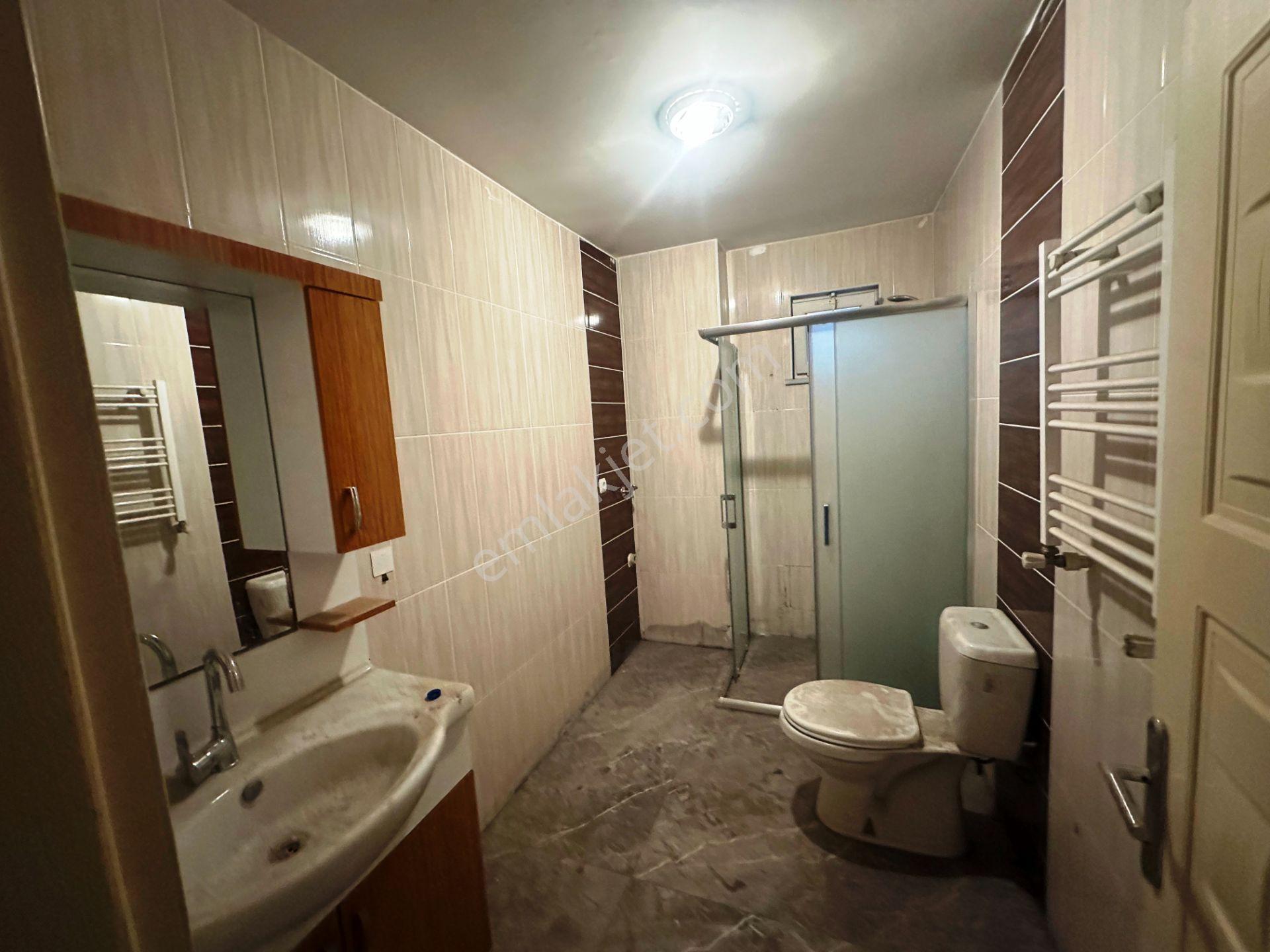 Darıca'da 2011 Yapım İskanlı Site Aydınlık 160m2 Boş Satılık 4+1 - Görsel 17