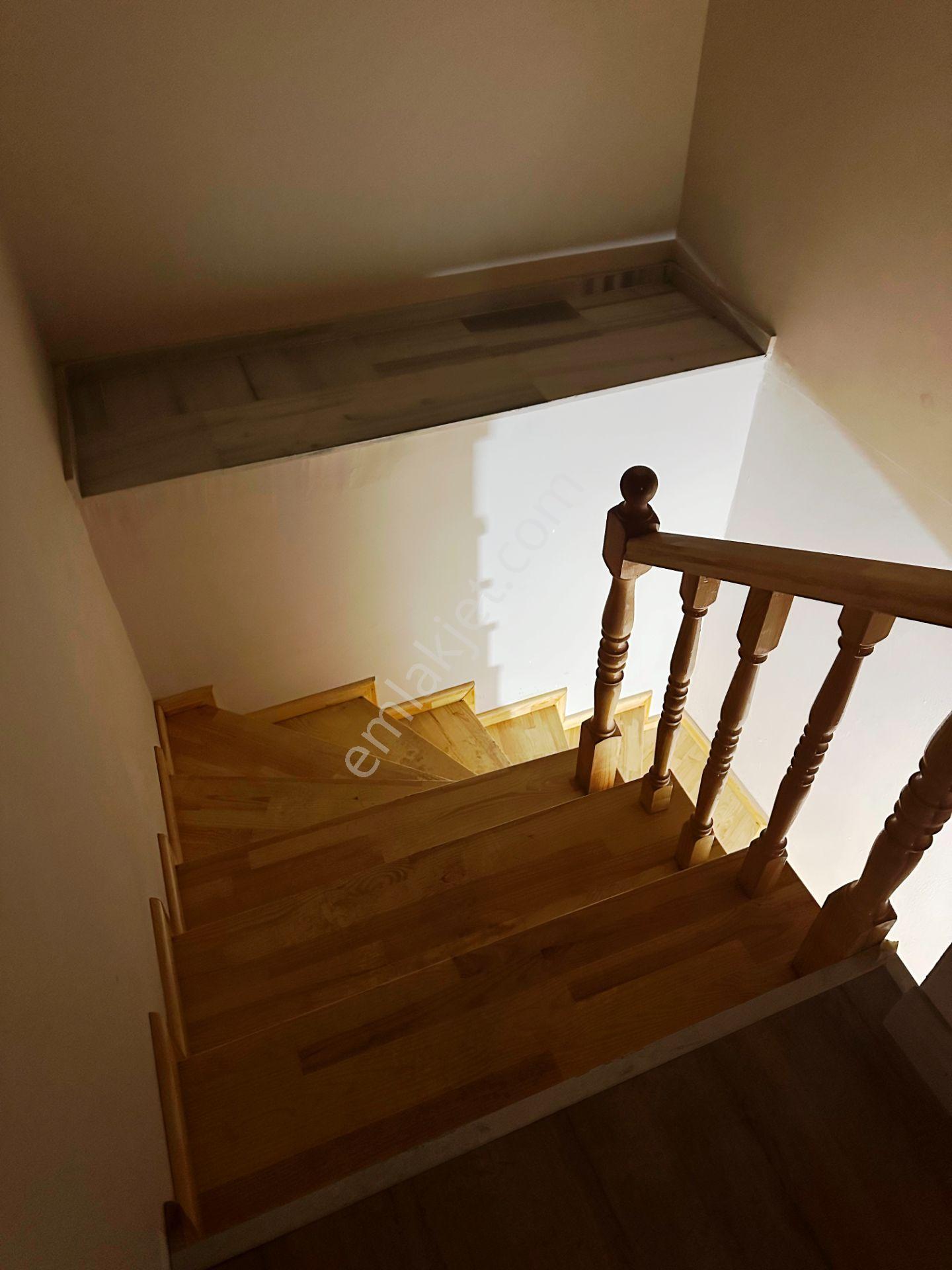 Darıca'da 2011 Yapım İskanlı Site Aydınlık 160m2 Boş Satılık 4+1 - Görsel 30