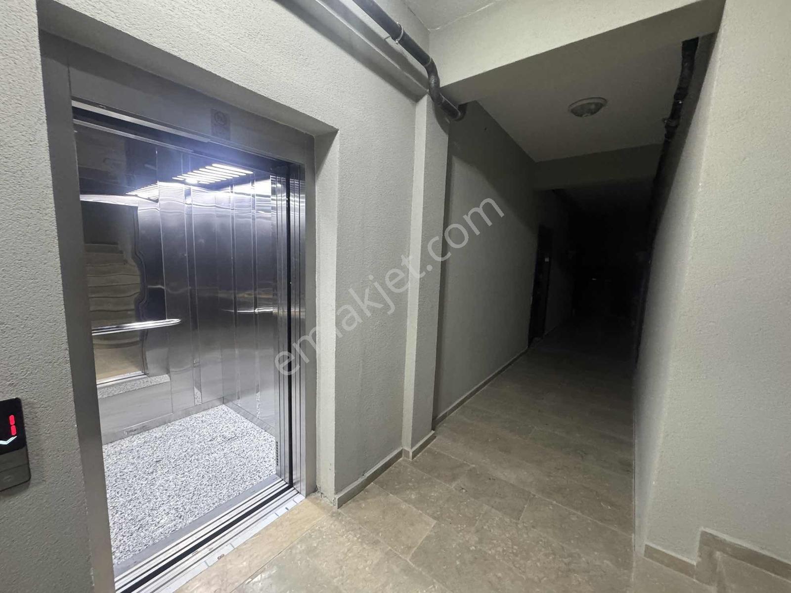 Ayşe Emlak'tan Satılık 2+1 Asansörlü Kapalı Garajlı Daire - Görsel 5