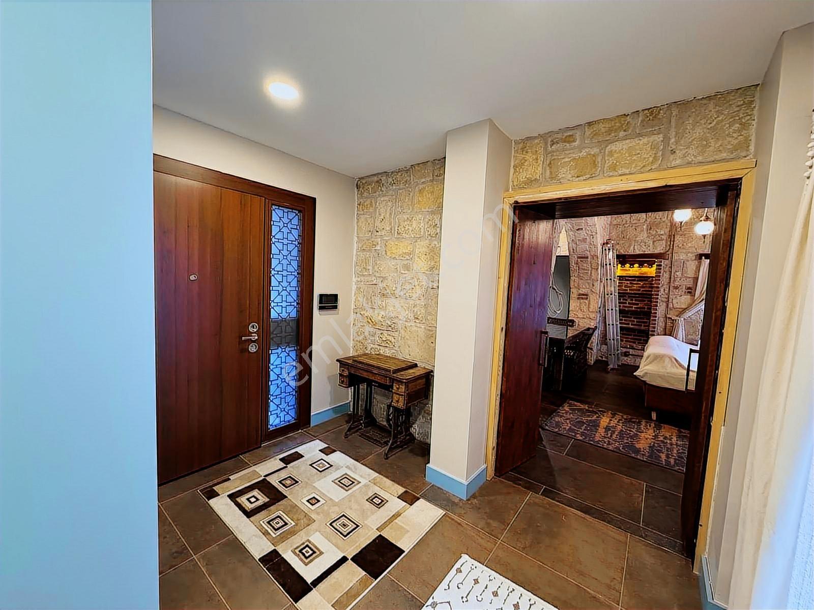Ankara Akyurt'ta Geniş Arsa İçinde Müstakil 4+1 Lüks Taş Villa - Görsel 20