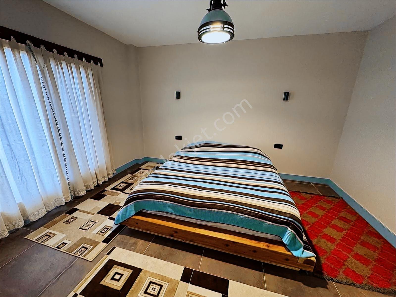 Ankara Akyurt'ta Geniş Arsa İçinde Müstakil 4+1 Lüks Taş Villa - Görsel 35