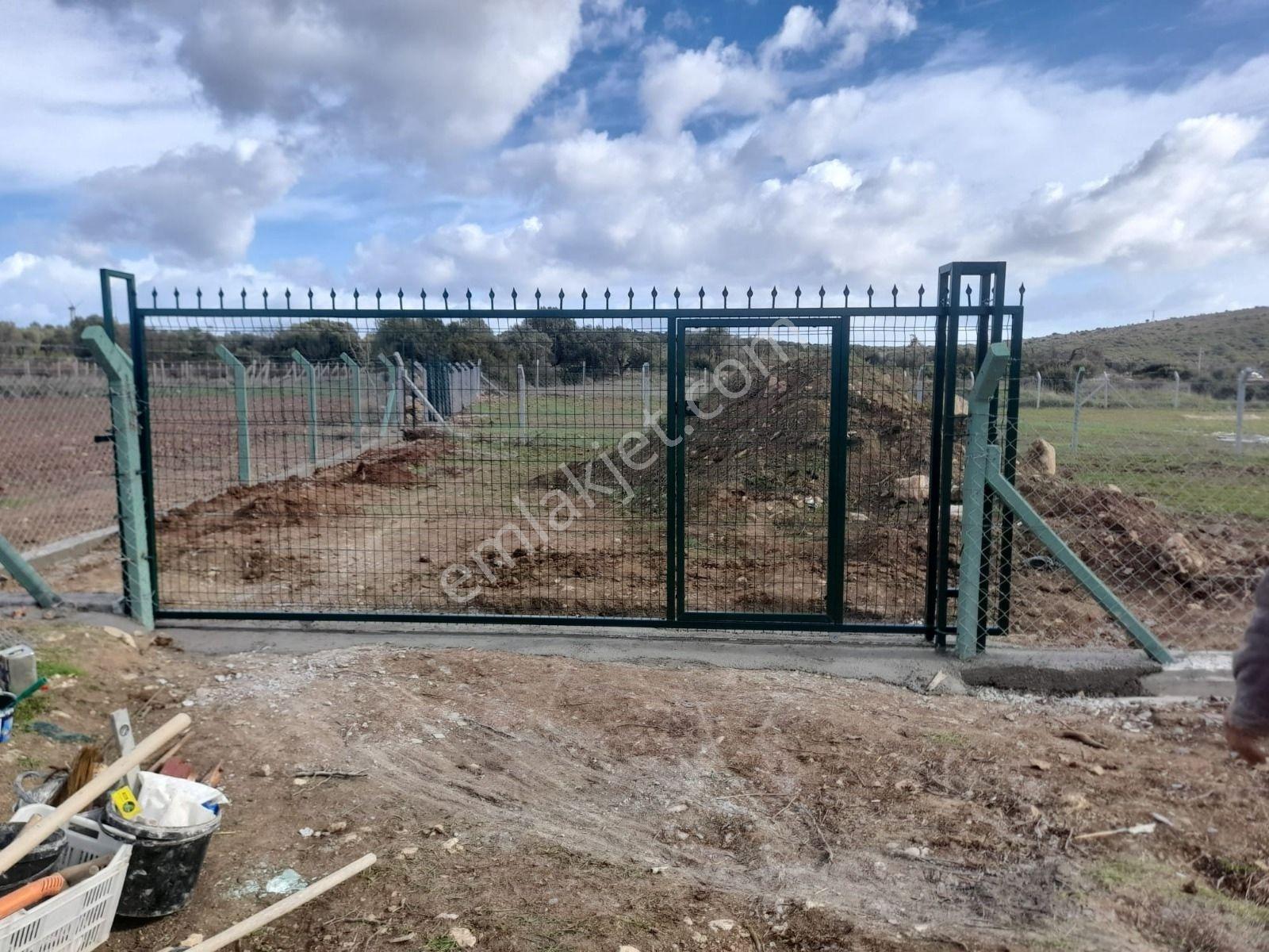 İzmir Çeşme Germiyan'da Denize Yakın 1090 M2 Arazi