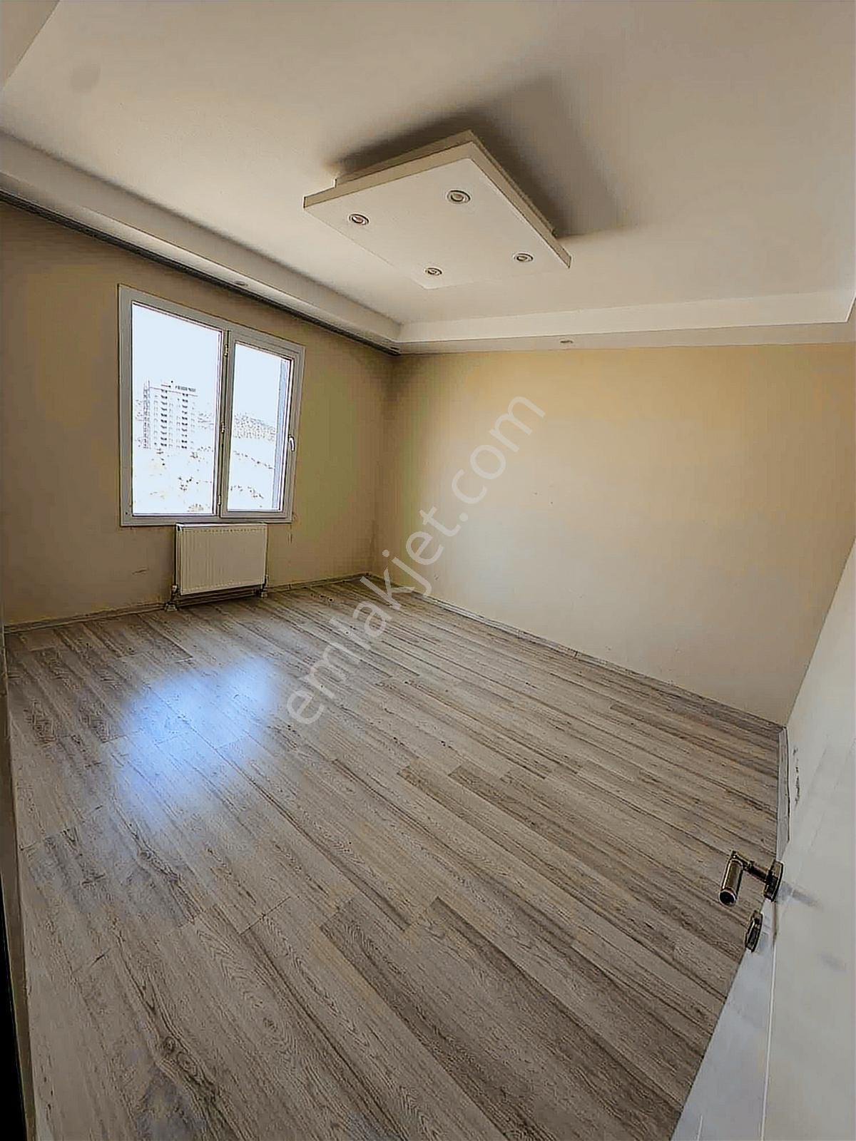Nirvana Sitesinde Kiralık Son 4+1 Daire - Görsel 12