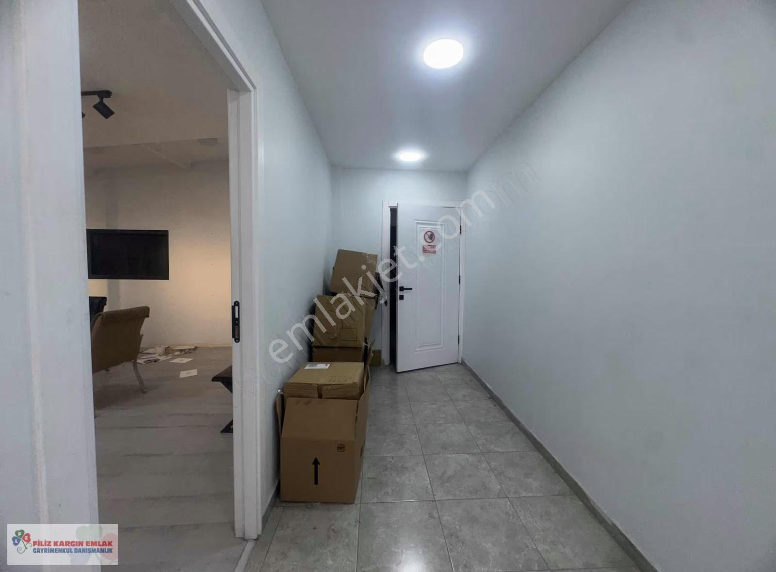 Filiz Emlaktan Bağcılar Merkez Mah.550m2 Asansörlü Kiralık Depo - Görsel 33