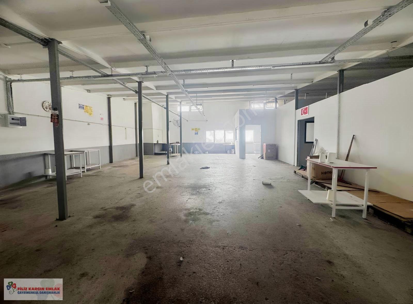 Filiz Emlaktan Bağcılar Merkez Mah.550m2 Asansörlü Kiralık Depo - Görsel 15