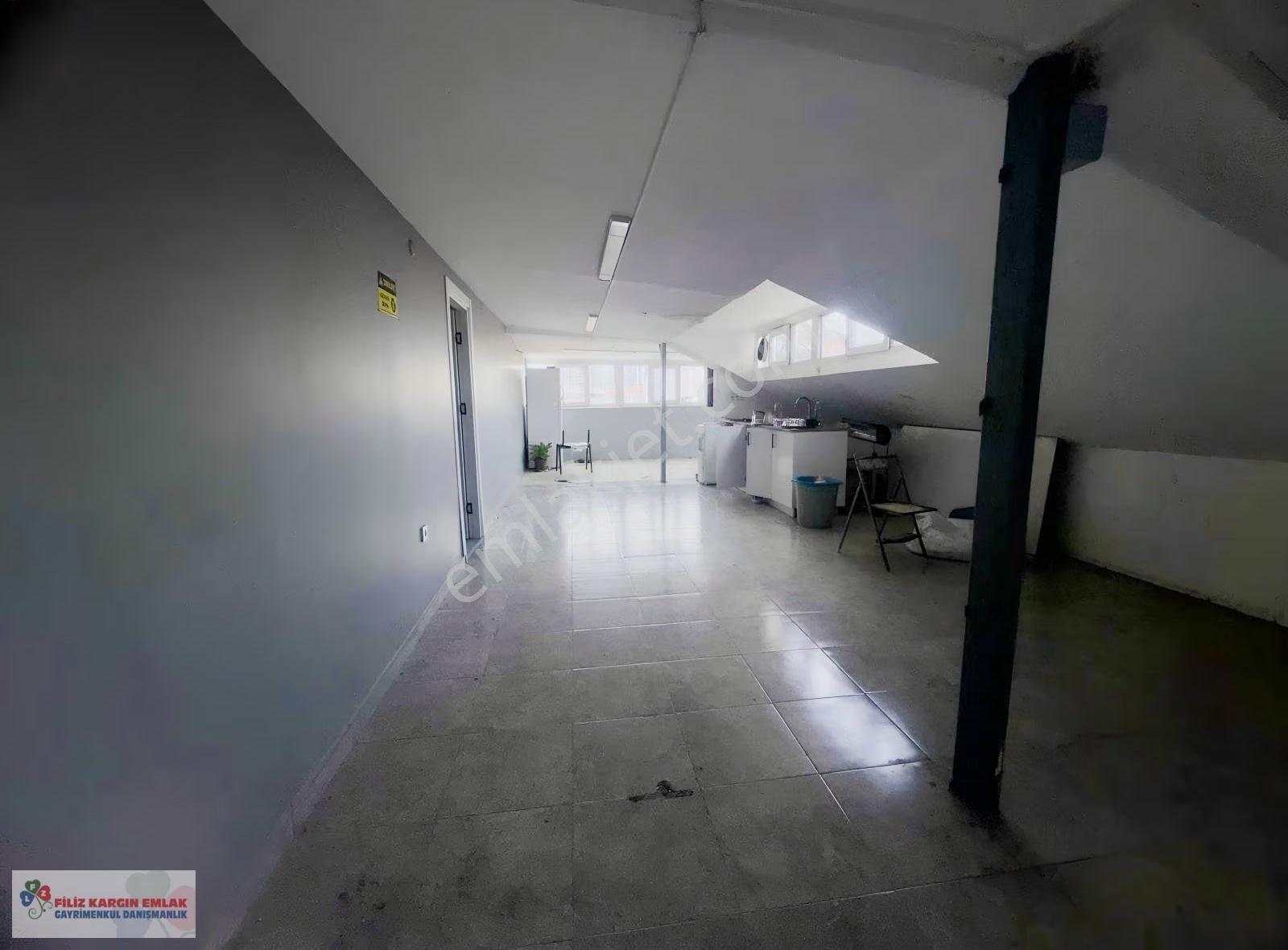 Filiz Emlaktan Bağcılar Merkez Mah.550m2 Asansörlü Kiralık Depo - Görsel 22