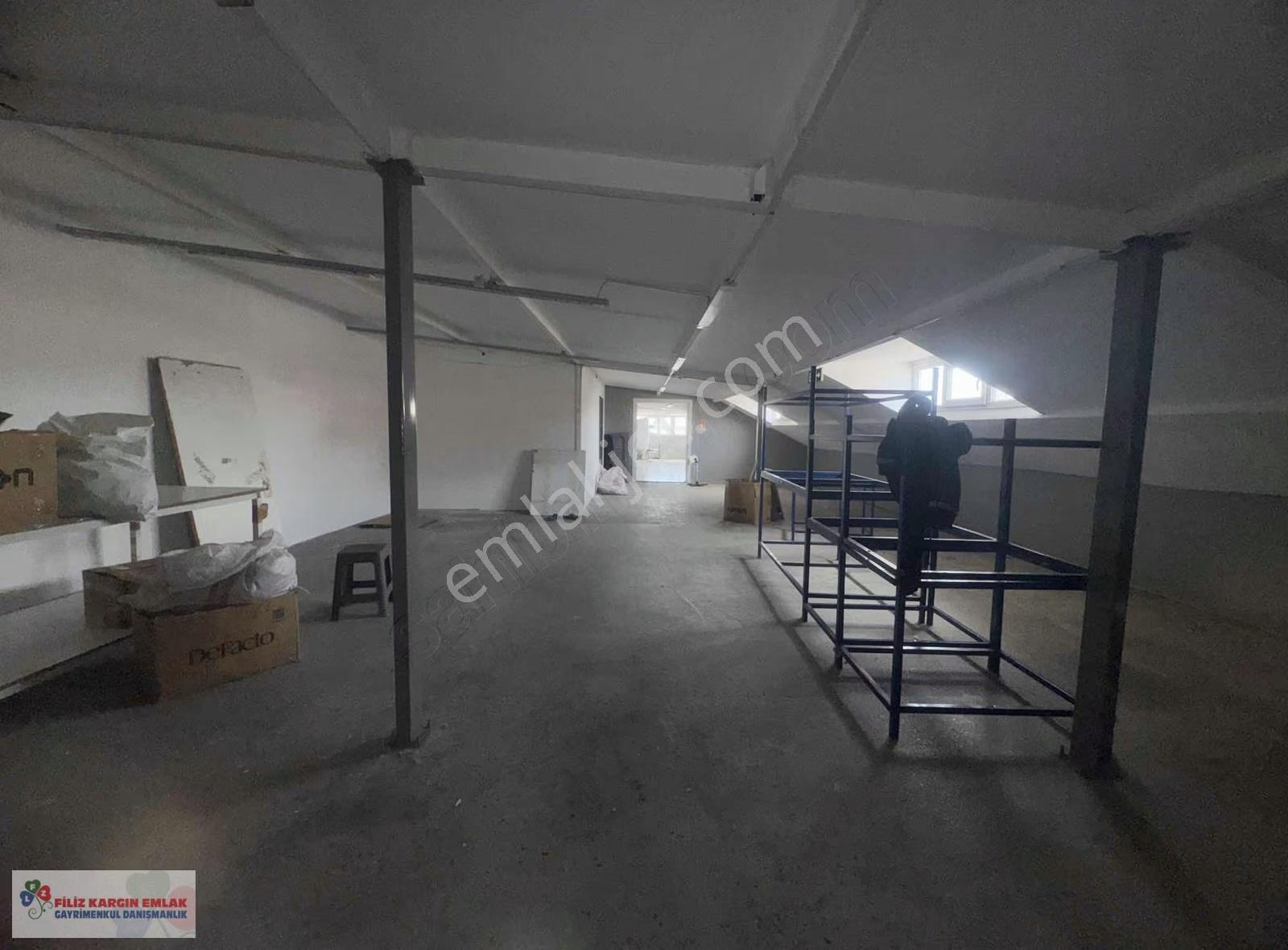Filiz Emlaktan Bağcılar Merkez Mah.550m2 Asansörlü Kiralık Depo - Görsel 30