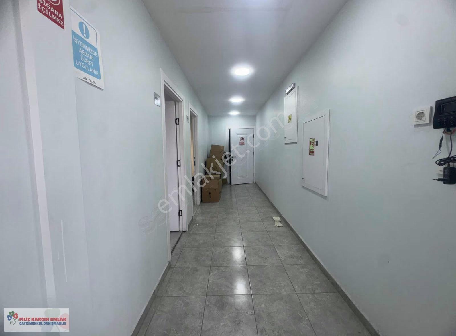 Filiz Emlaktan Bağcılar Merkez Mah.550m2 Asansörlü Kiralık Depo - Görsel 24