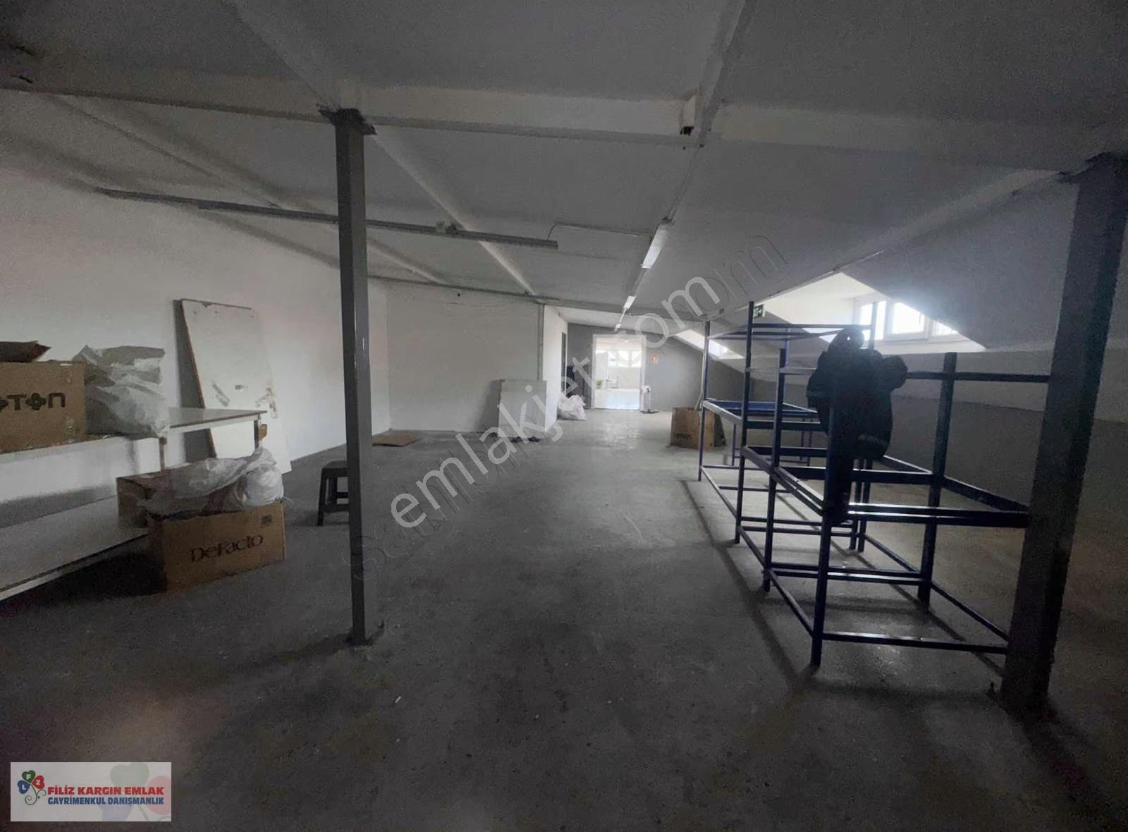 Filiz Emlaktan Bağcılar Merkez Mah.550m2 Asansörlü Kiralık Depo - Görsel 29