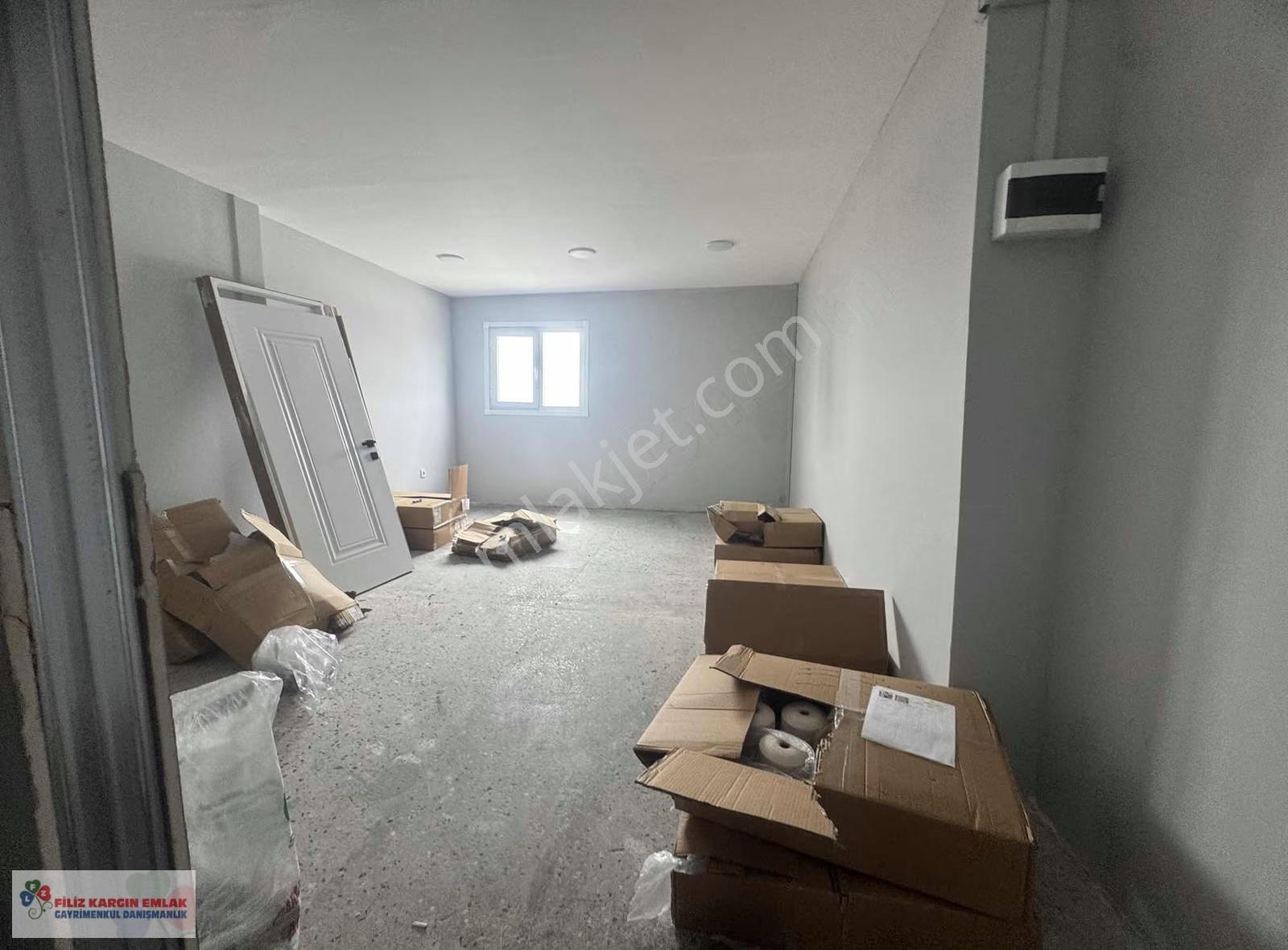 Filiz Emlaktan Bağcılar Merkez Mah.550m2 Asansörlü Kiralık Depo - Görsel 19
