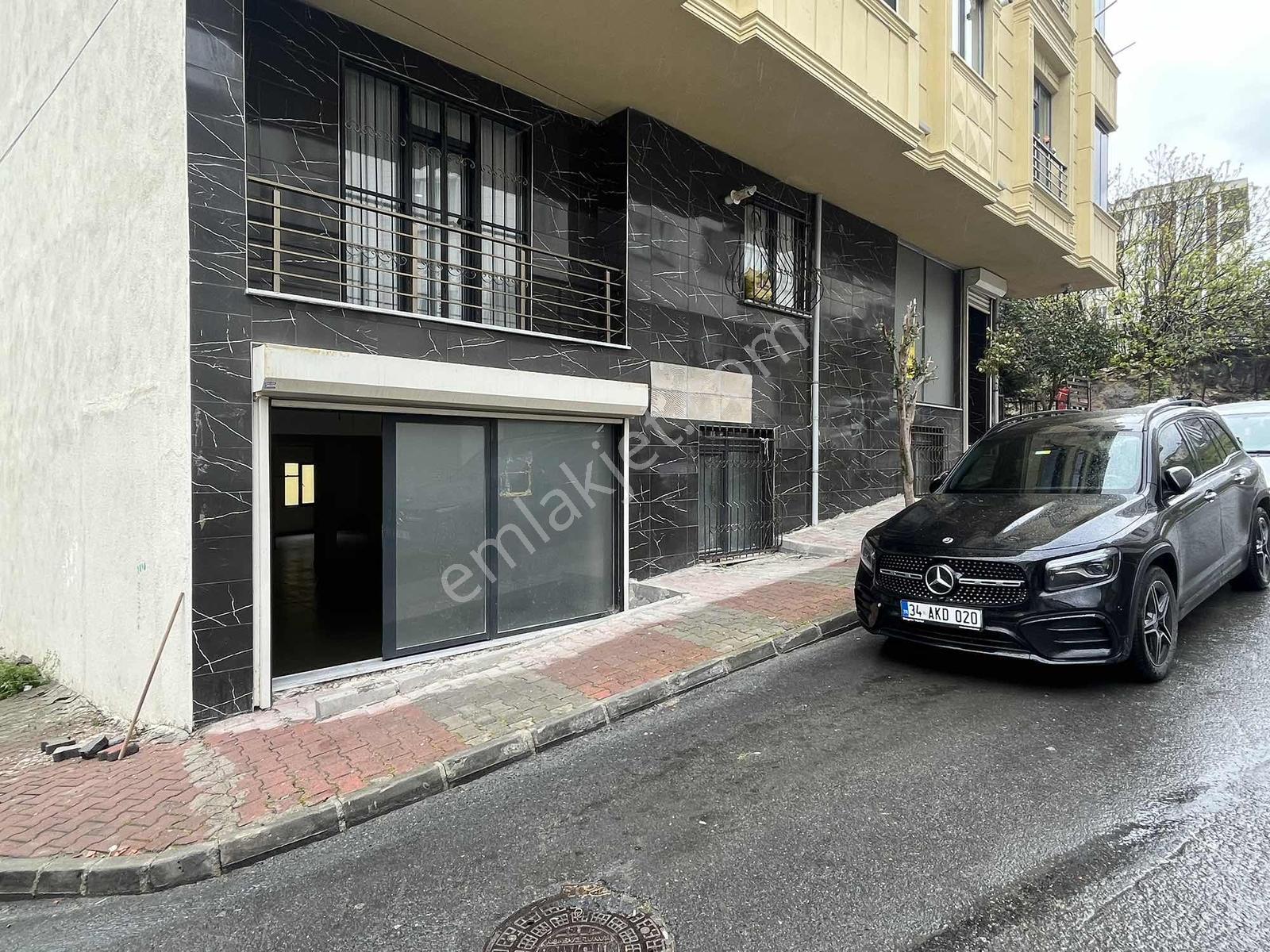 Taşoluk' Da Cadde Üzeri Düz Giriş 300 M2 Kiralık Dükkan Fırsatı