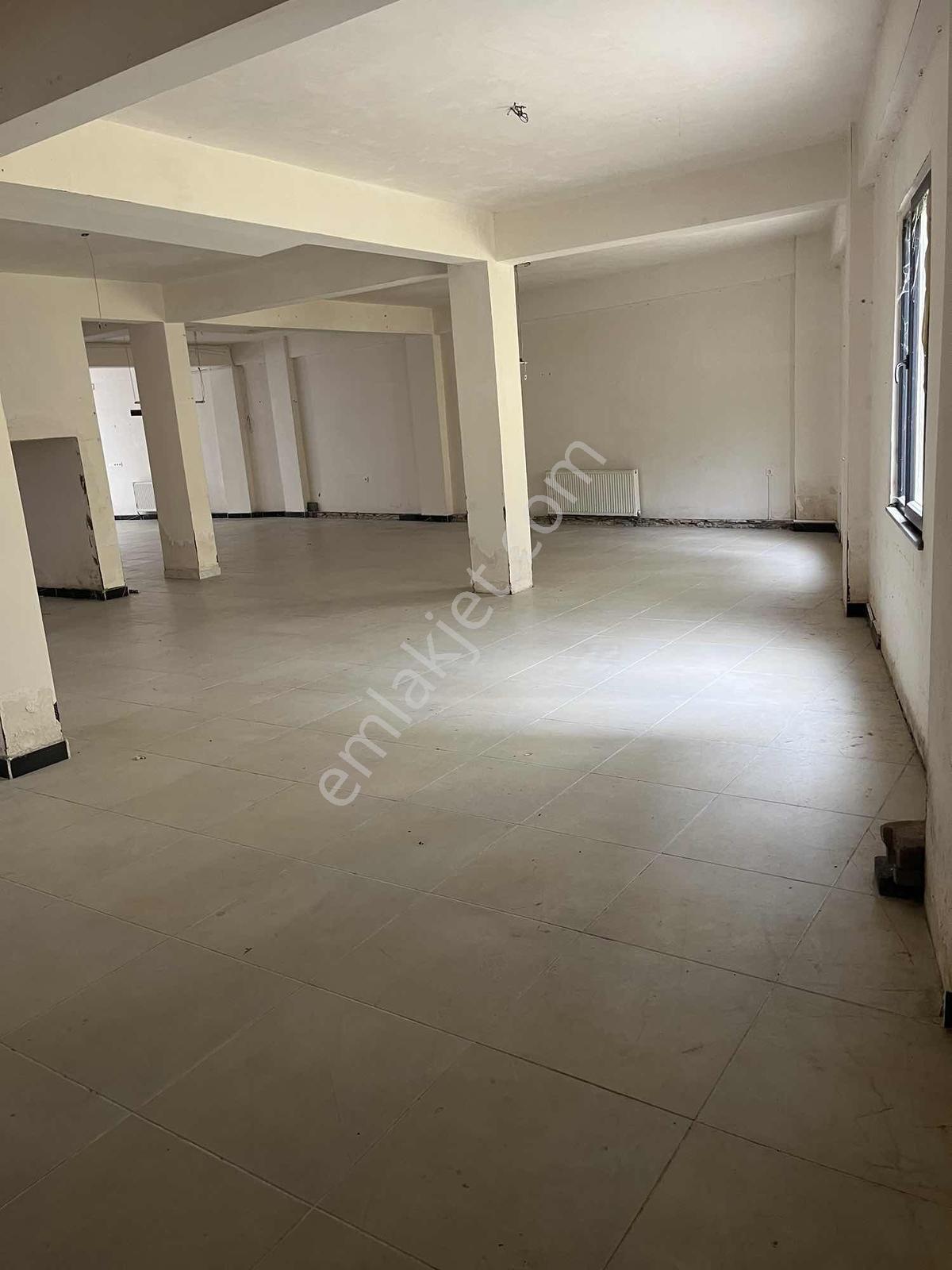 Taşoluk' Da Cadde Üzeri Düz Giriş 300 M2 Kiralık Dükkan Fırsatı - Görsel 19