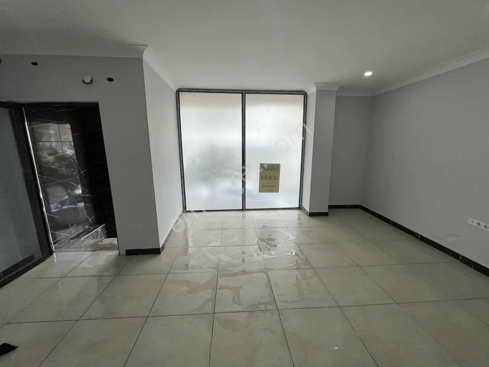 Taşoluk' Da Cadde Üzeri Düz Giriş 300 M2 Kiralık Dükkan Fırsatı - Görsel 18