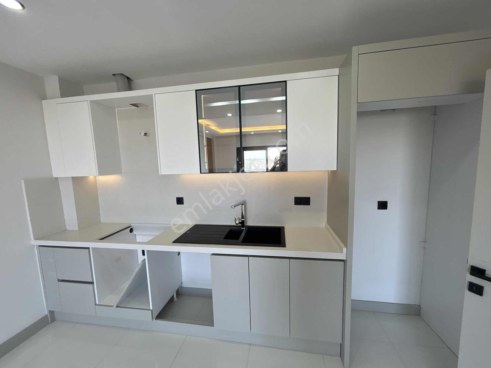 Kuşadası Havuzlu Sitede Deniz Manzaralı Satılık Lüks 2+1 Daire. - Görsel 7