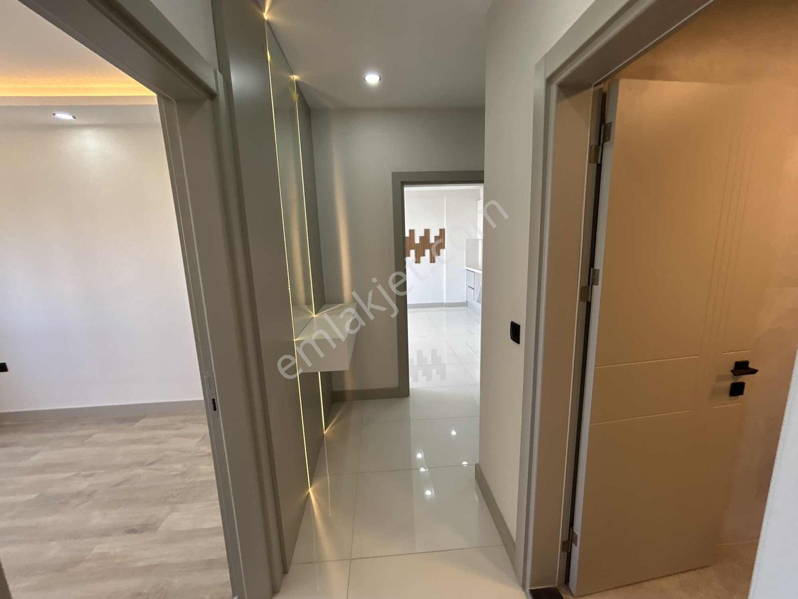 Kuşadası Havuzlu Sitede Deniz Manzaralı Satılık Lüks 2+1 Daire. - Görsel 8