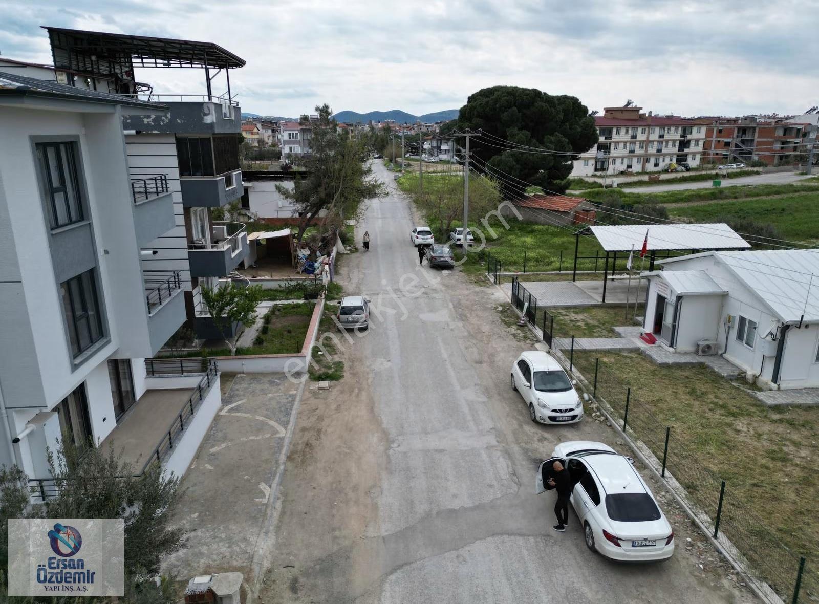 Apartment in Burhaniye, Bahçelievler - Görünüm 4