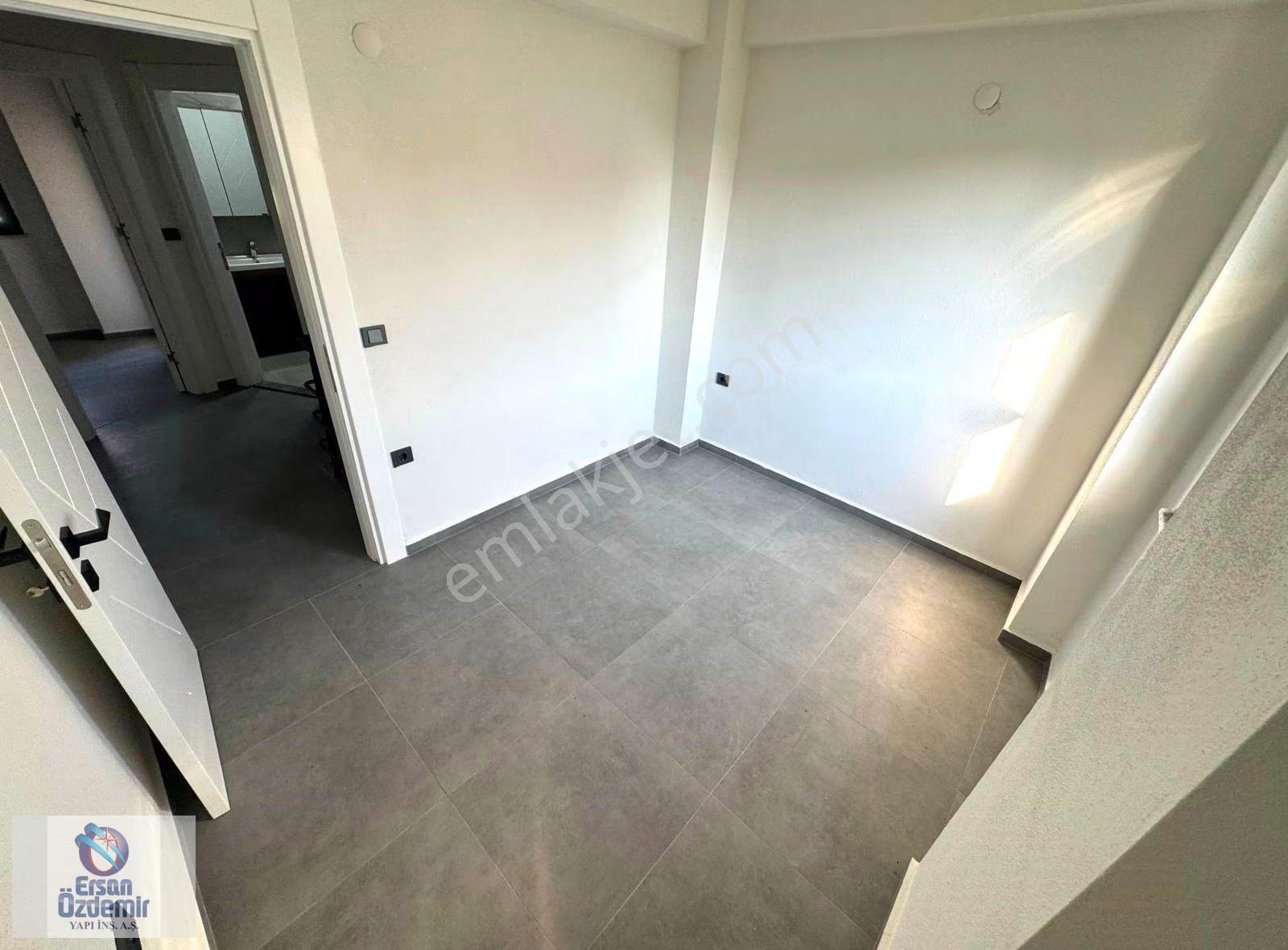 Ersan Özdemirden Burhaniye De Orjan Sitesinde Denize Sıfır Villa - Görsel 24