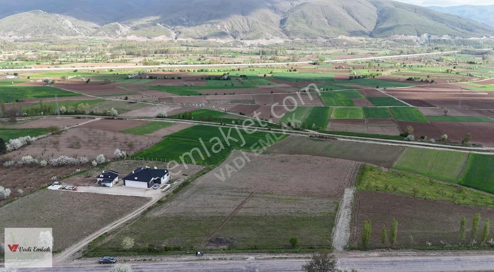 Yazıbaşı Köyünde Ana Yola Cephe 2.100m² Satılık Tarla Vadi Emlak - Görsel 15