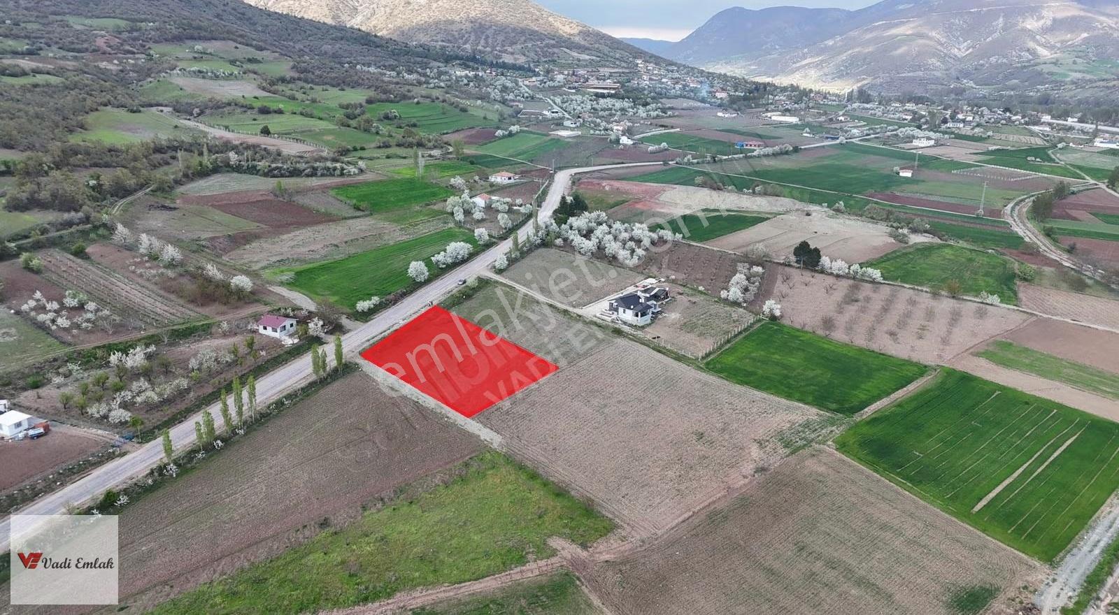Yazıbaşı Köyünde Ana Yola Cephe 2.100m² Satılık Tarla Vadi Emlak - Görsel 18