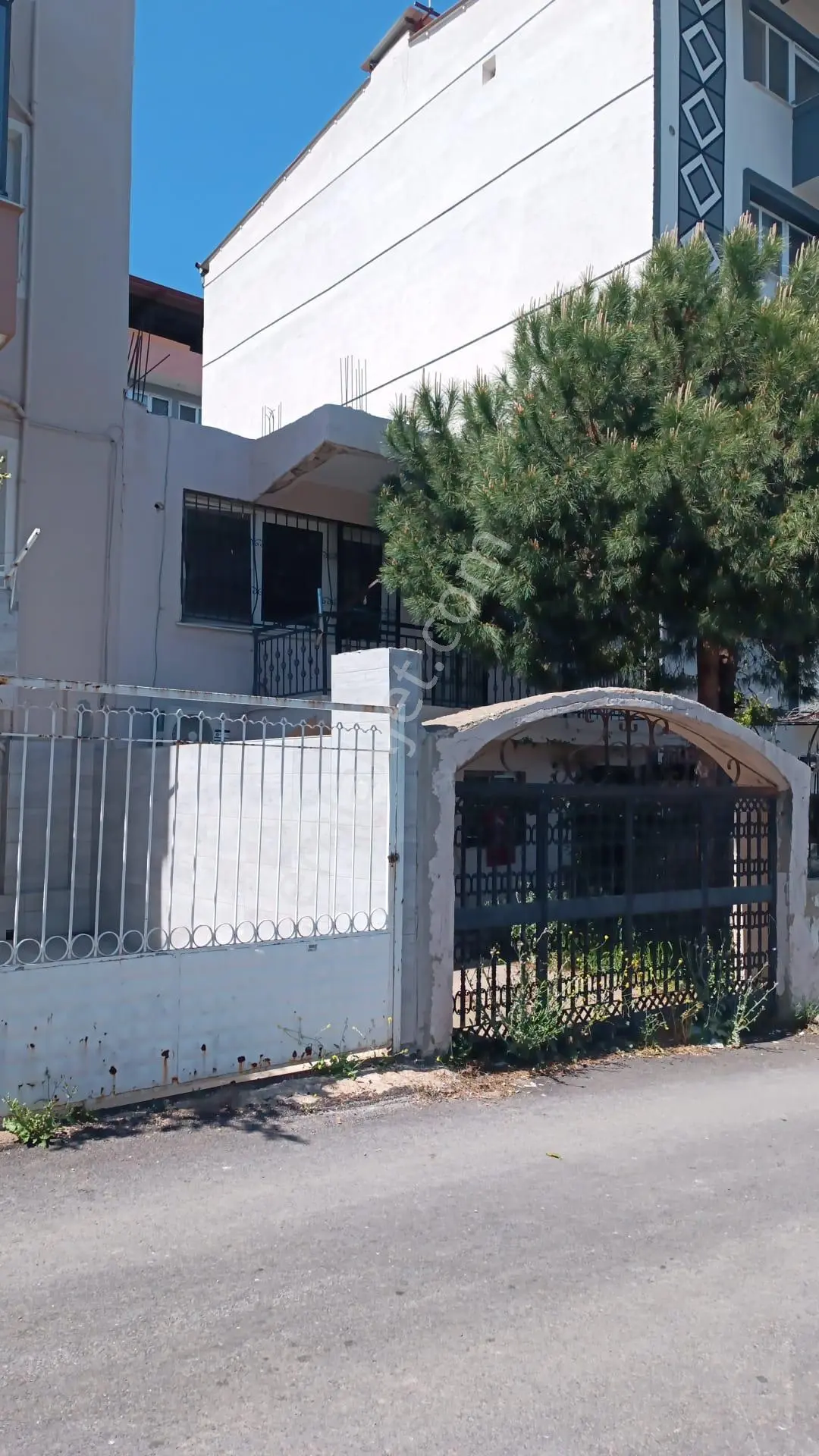 Bornova Atatürk Mah. 3+1 Müstakil Satılık Bina - Görsel 3