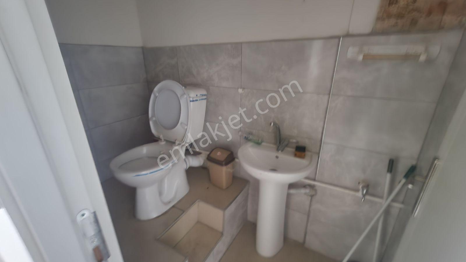 Enes Yeterden Meydana Yakın 70 M2 Giriş Dükkan - Görsel 17
